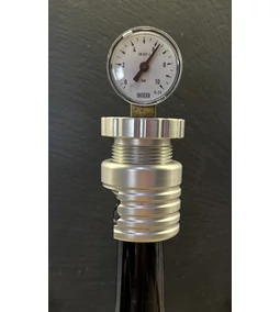 Megérkezett a pezsgő!